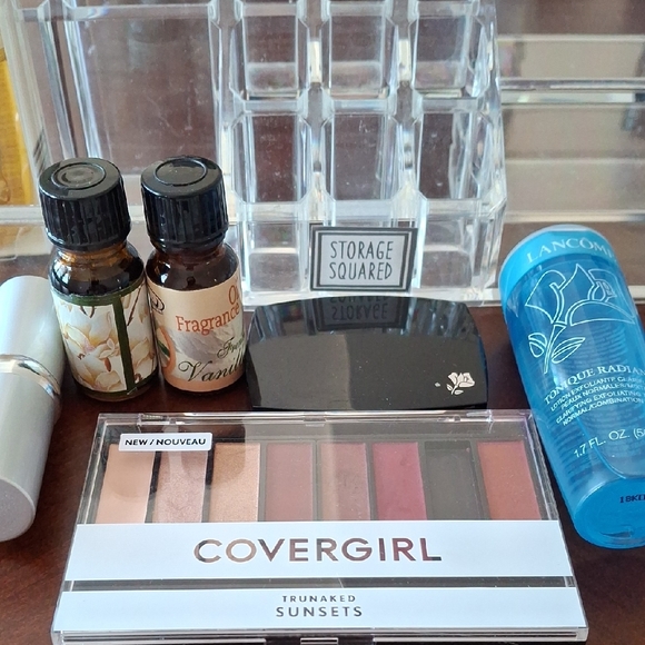 Makeup Bundle - Picture 4 of 7